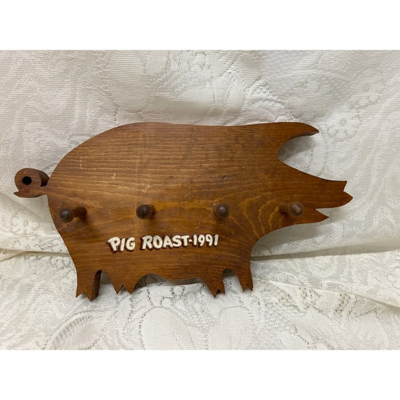 Vintage Handmade Pig Roast 1991 Wooden Pig Kitchen Wall Decor Key Holder 6"x12" - Picture 1 of 6
